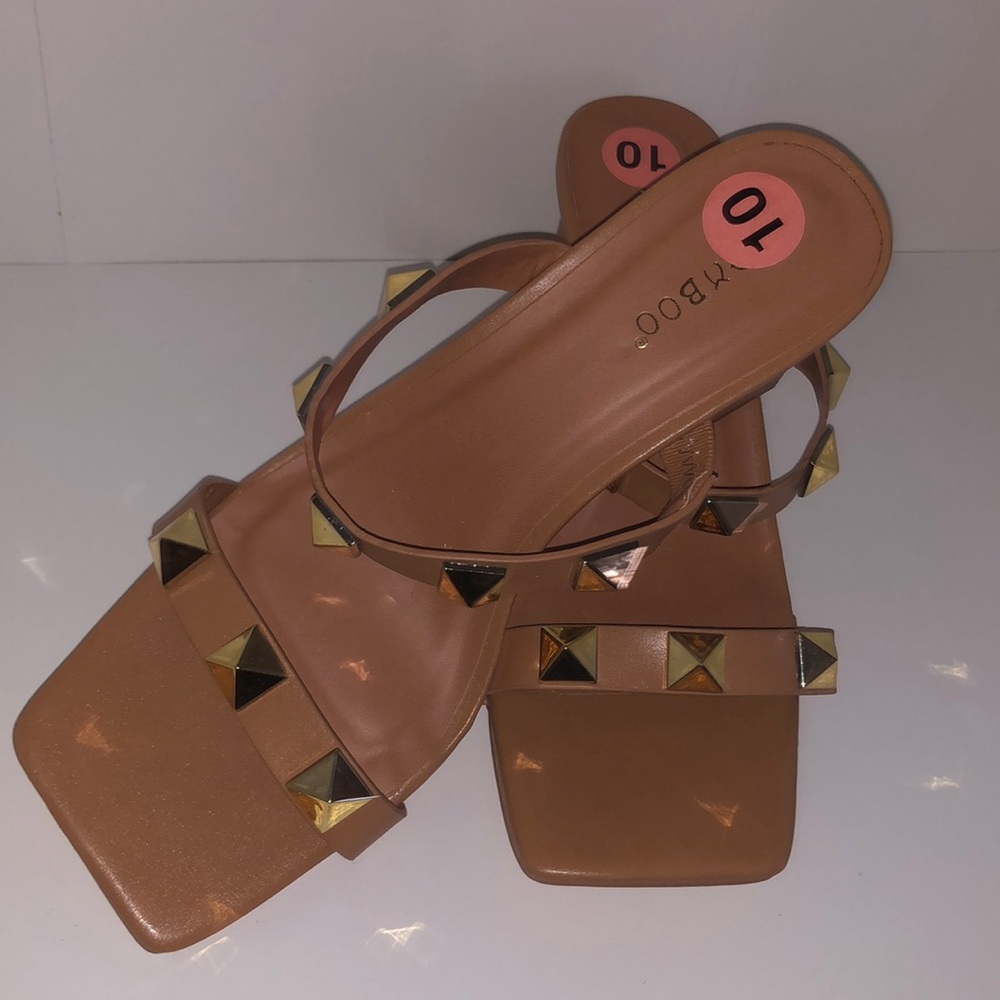 Bamboo square toed heeled sandals